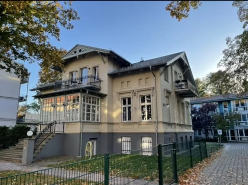 Gemütliches Wohnen: 1,5-Zimmer-Wohnung in Berlin-Grünau — photo 1